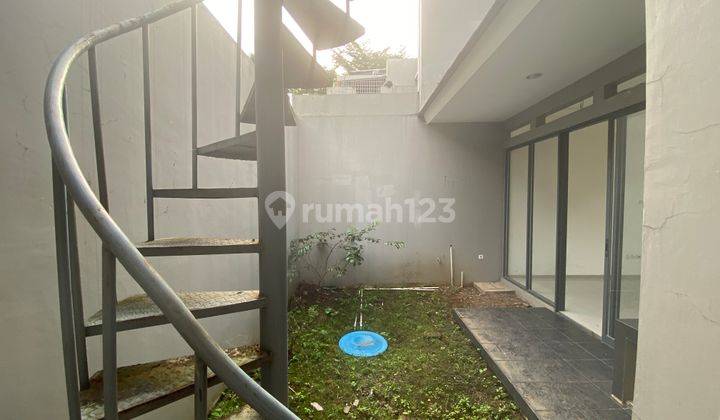 Rumah 2 Lantai Strategis di Golden Park 2 Harga Nego Bebas Banjir 9