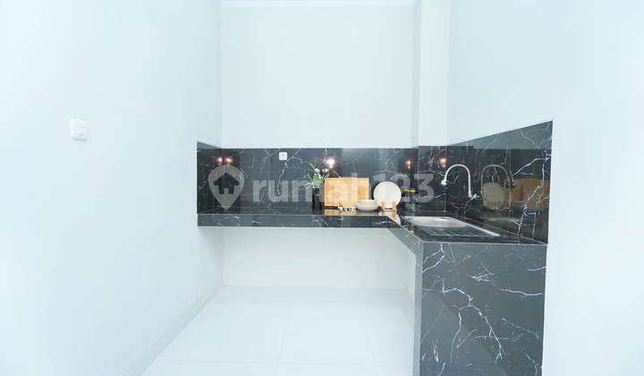 Rumah Siap Kpr Harga Nego di Kencana Loka Dekat Mall Paradise Walk 6