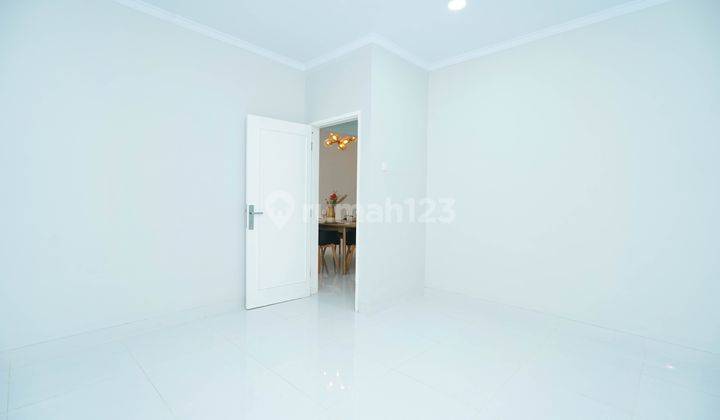 Rumah Siap Kpr Harga Nego di Kencana Loka Dekat Mall Paradise Walk 11