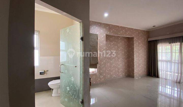 Rumah di Graha Santika Bekasi Strategis Dekat Gerbang Tol Jatiasih J17513 2