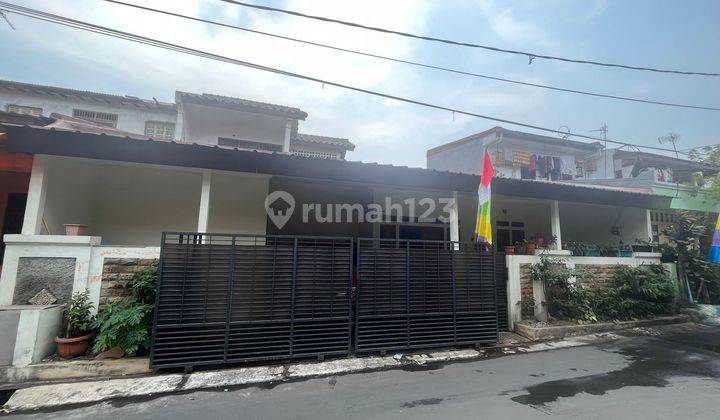 Rumah 2 Lt SHM Siap Huni 10 menit ke Gerbang Tol di Depok Bebas Banjir J19360 1