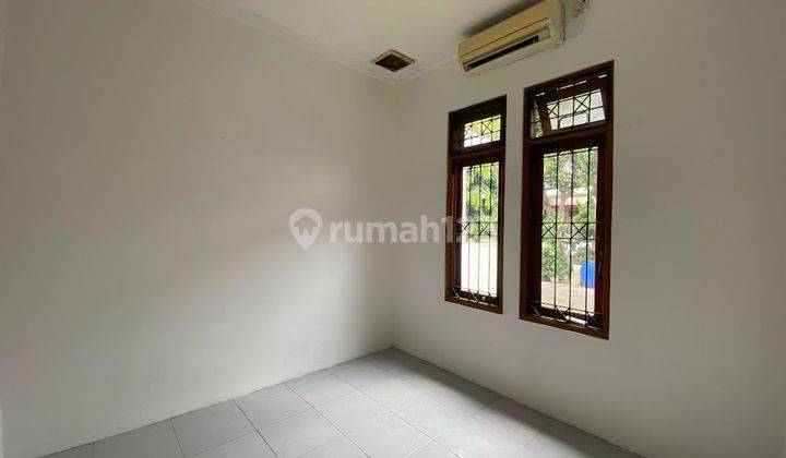 Rumah SHM 2 Lt Hadap Timur 6 Menit ke Grand Mall Cimanggis Harga Nego J26814 2