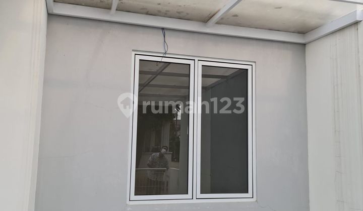Rumah 13 Menit ke Stasiun Depok Baru Utara Dibantu KPR J-39272 2