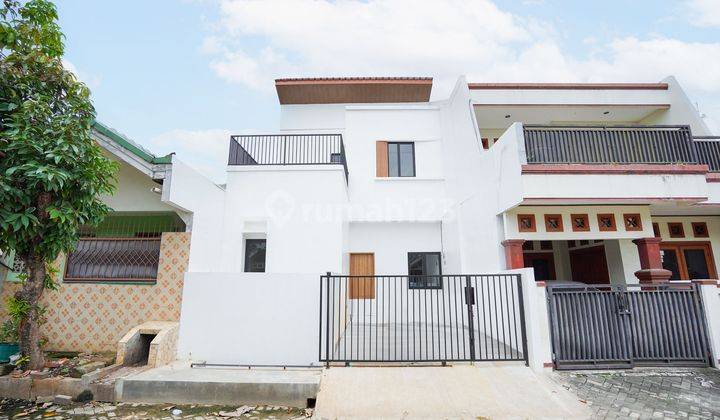 Rumah Cantik 2 Lt 15 menit ke Eka Hospital Harapan Indah Siap Huni J30625 1