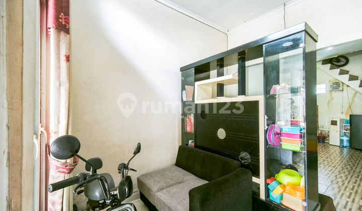 House 10 minutes to Metropolitan Mall Cibubur, SHM, Assisted with KPR J-30824 2