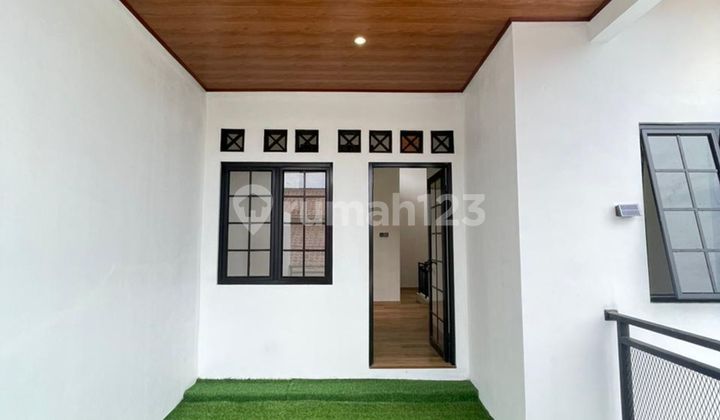 2-Story House, Strategic Location, 7 Minutes to Cibinong City Mall, Flood-Free J39679