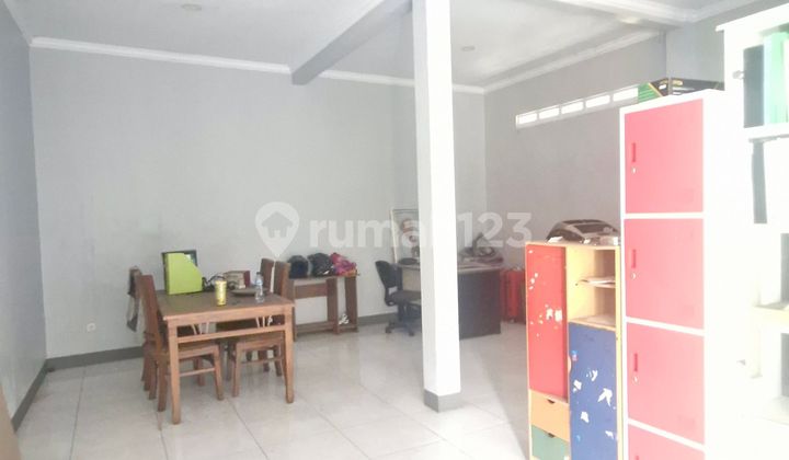 Rumah Strategis 10 Menit ke Living World Grand Wisata Dibantu KPR J42799 2