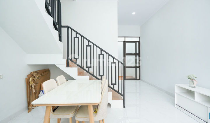 Rumah 2 Lt SHM Cantik 9 Menit ke Rs Citra Harapan Dibantu KPR J-34099
