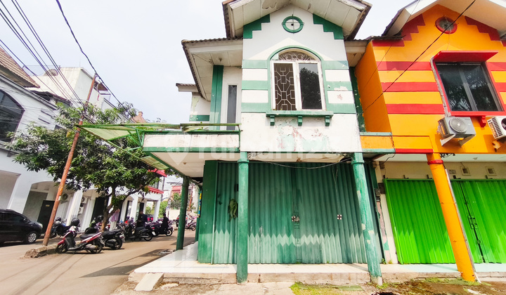 Strategic Shop House in Kranggan Permai Near Mall and Station, Ready to Occupy J36374 Strategic Shop House in Kranggan Permai Near Mall and Station, Ready to Occupy J36374