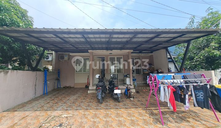 Well-Maintained House 15 Minutes to Sawangan Toll Gate 4 with KPR Assistance J33284
