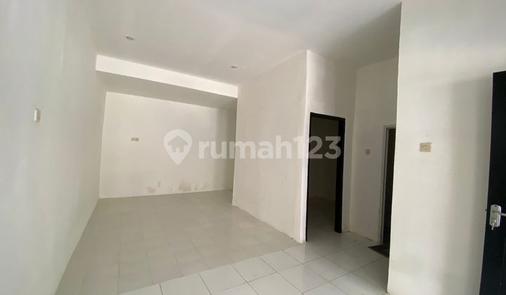 Spacious Carport House 2 Minutes to Sawangan Terminal, Assisted with KPR J15097 2