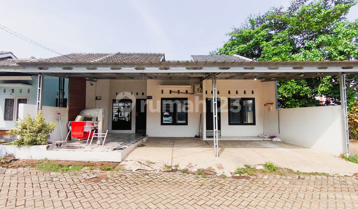 Rumah Carport Luas 2 Menit ke Terminal Sawangan Dibantu KPR J15097
