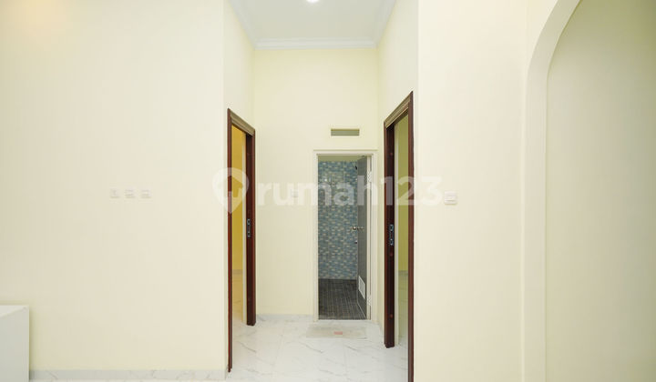 Rumah 1 Lantai Strategis 15 Menit ke Stasiun Depok Hadap Timur J29109 2