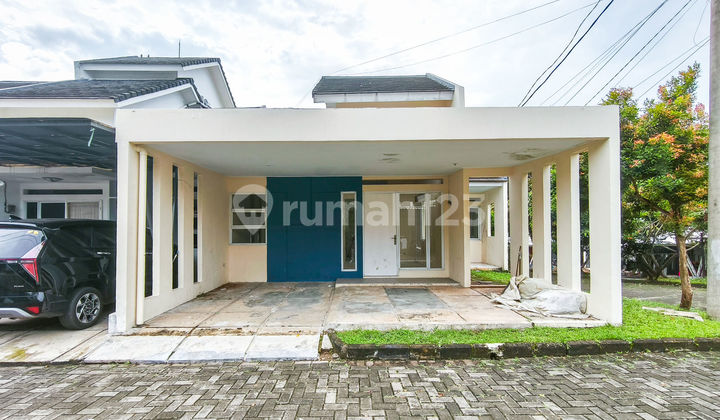 Rumah 2 Carport 15 menit ke Mall Paradise Walk Serpong Hadap Timur J35339