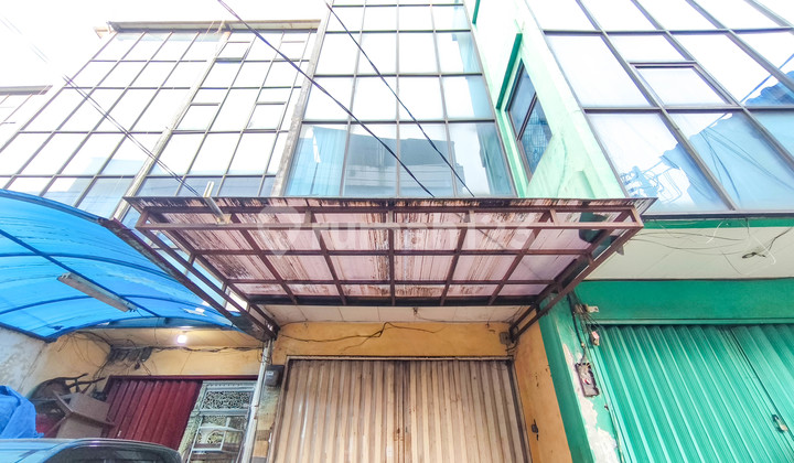 Ruko Strategis LB 248 dekat Stasiun Palmerah, Jakarta Pusat Siap Guna J-36369