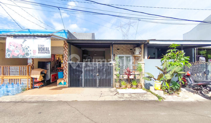 East-facing House 8 Minutes to Paradise Walk Serpong with KPR J-39607 Assistance