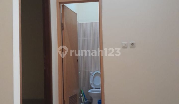 Near Cinere, 15 minutes to the toll road and J19098 Station 2