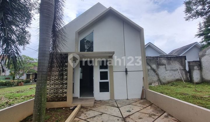 Minimalist House with SHM, 13 Minutes to Sawangan Terminal, South Facing J41314