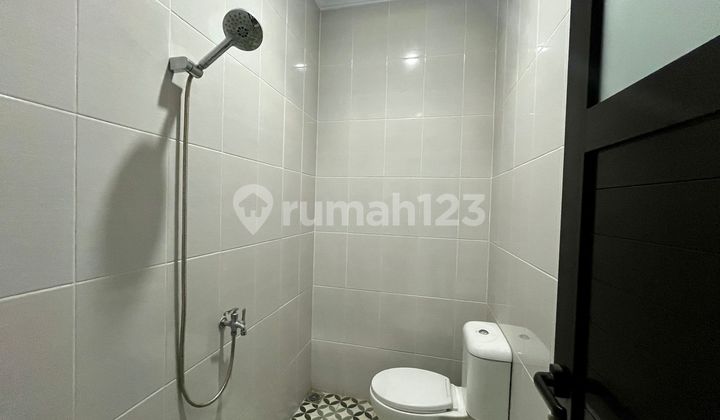 Rumah 3 Kamar 10 Menit ke Grand Galaxy Park SHM Hadap Utara J38164 2