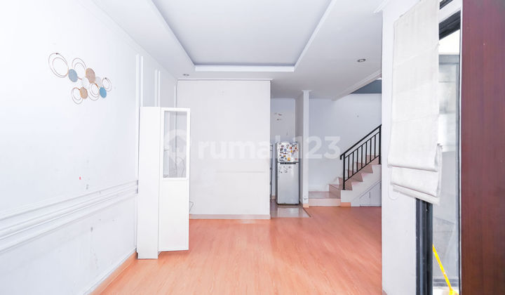 Rumah 15 Menit ke Cibubur Junction Siap Huni Dibantu KPR J-38552 2
