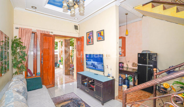 Rumah Asri 15 Menit ke RS Sari Asih Ciputat Siap KPR Bebas Banjir J33615 2