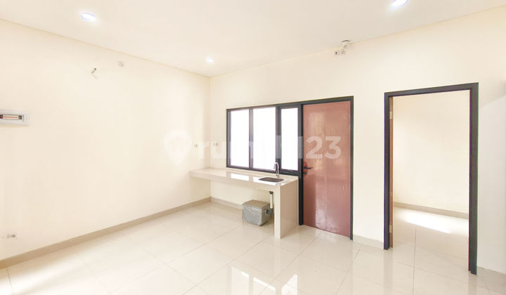 Spacious House 10 Minutes to BSD Barat 1 Toll Gate, KPR J-38915 Assisted 2