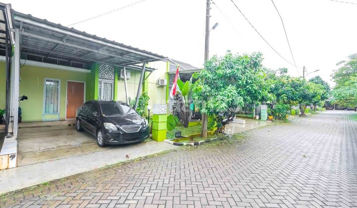 Rumah LT 120 Asri 10 Menit ke Terminal Sawangan Hadap Timur J35937 2
