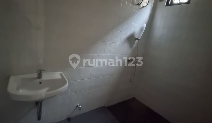 Rumah 2 Lt SHM 7 Menit ke Rs Citra Medika Depok Dibantu KPR J-28423