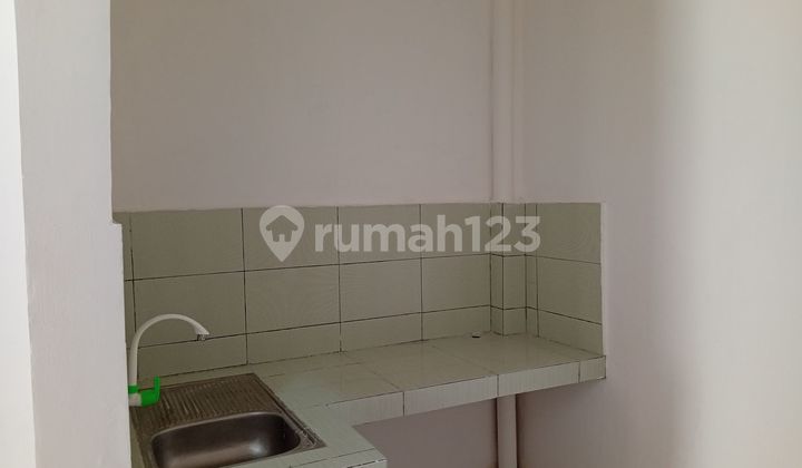 House 9 Minutes to Hospital. Taman Harapan Baru East-Facing Ready for KPR J-36923 House 9 Minutes to Hospital. Taman Harapan Baru East-Facing Ready for KPR J-36923