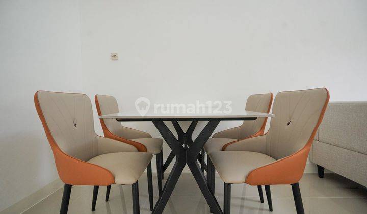 Rumah dekat Living Plaza Harapan Indah Siap Huni Siap KPR J28206 2