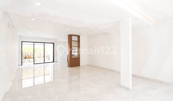 Rumah Cantik 8 Menit ke Eka Hospital Cibubur LT 210 Dibantu KPR J37839 2