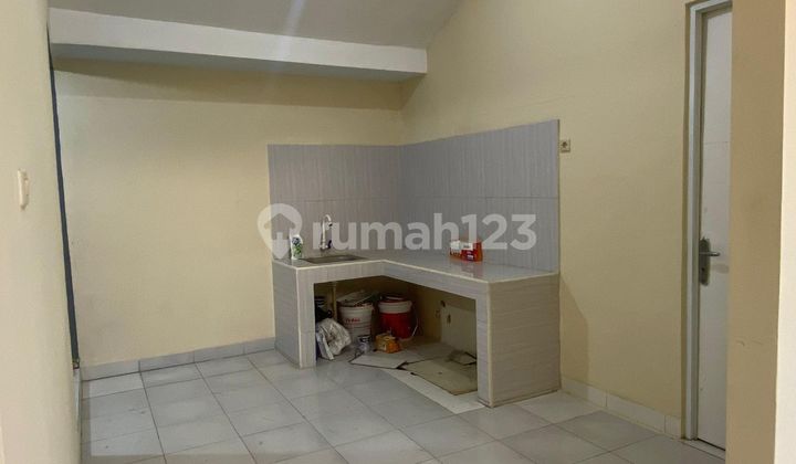 Rumah 2 Carport 15 menit ke Mall Paradise Walk Serpong Hadap Timur J35339 2