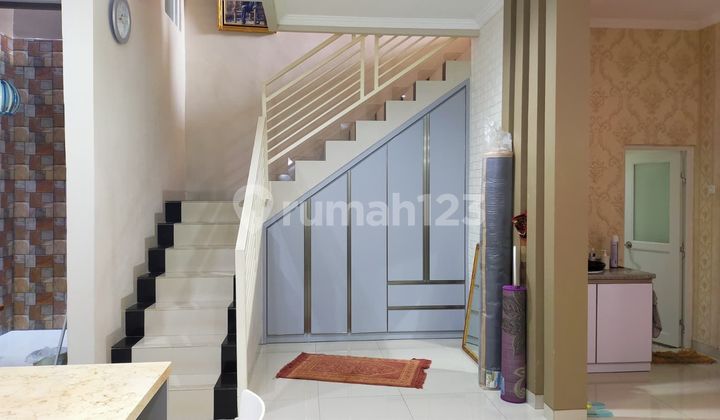 2-Storey House with SHM 10 Minutes to Depok Station, KPR Assisted J-40449 2