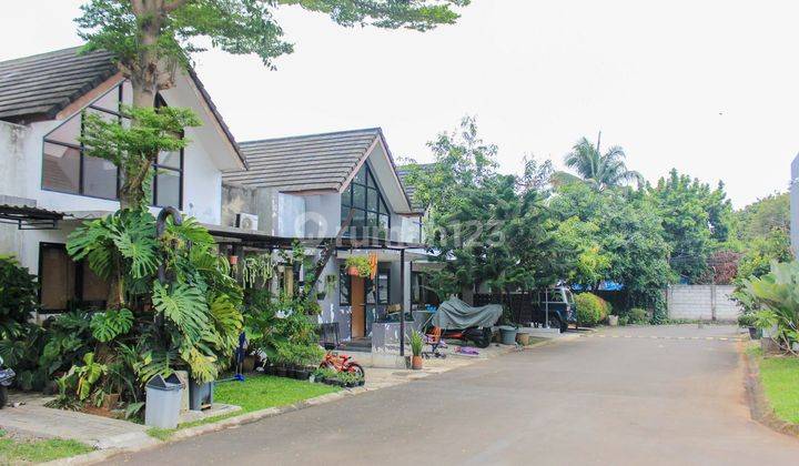Rumah Strategis 15 Menit ke The Breeze BSD City Hadap Timur Dibantu KPR J24417 2