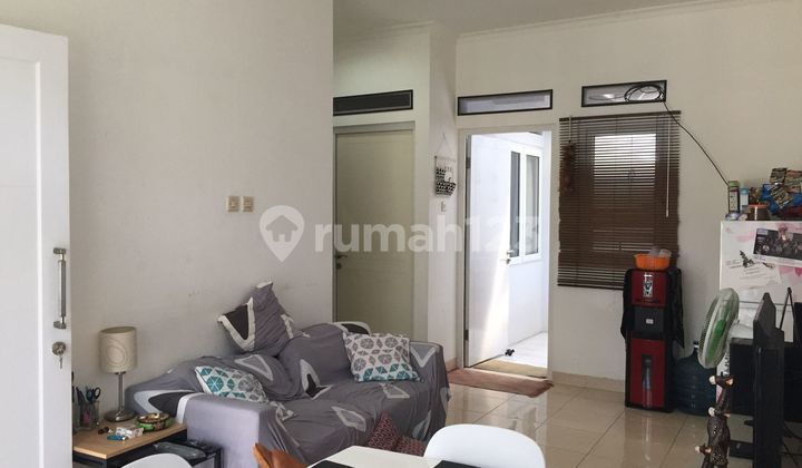 SHM House Well-Maintained 5 Minutes to Hermina Hospital Depok Ready to Occupy J45391 2
