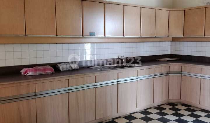 SEWA : Rumah Tengah Kota Surabaya Selangkah ke Raya Darmo 2