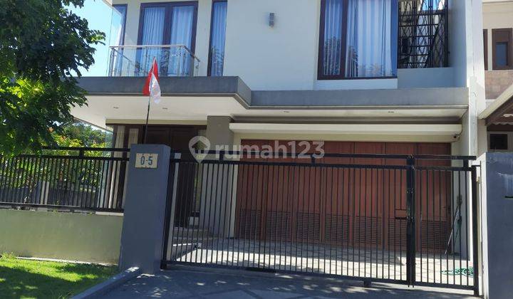 Rumah Hook Full Furnish di Sewakan di Graha Family 2