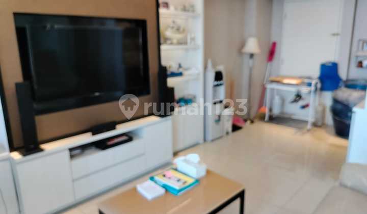 Apartemen Tanglin 2 unit jd 1 ( 2 BR + Studio )  2