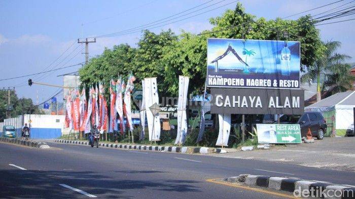Rest Area Nagrek Ruang usaha di Jl.raya Nagreg Km 34, Nagrog, Kec. Cicalengka, Kabupaten Bandung, Jawa Barat 40395, Bandung Bagus 1