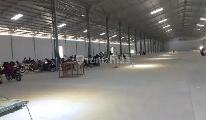 Gudang di Kawasan Industri Kendal Gudang Baru Gress 4