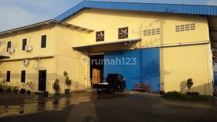 Dijual Gudang Lokasi Parangjoro 1