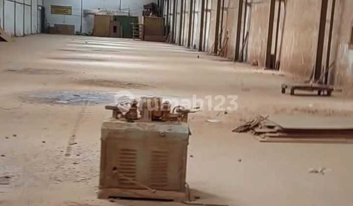 Former Furniture Warehouse in Klaten Strategic Industrial Zone, Area 2800m2