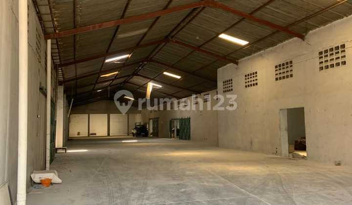 Strategic Warehouse in Jaten Industrial Area, Karanganyar, Area 3362m2