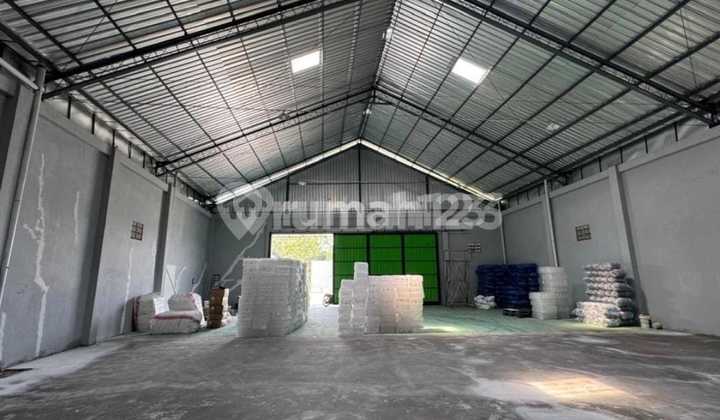 Wide Industrial Area Warehouse 712m2 Location Mojosongo, Solo Wide Industrial Area Warehouse 712m2 Location Mojosongo, Solo