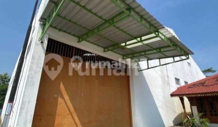 Dijual cepat gudang Jebres luas 1600m  2