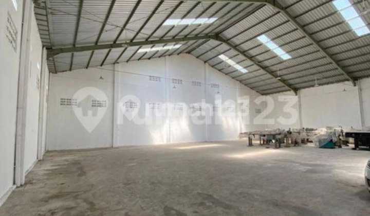 Dijual cepat gudang Jebres luas 1600m  1