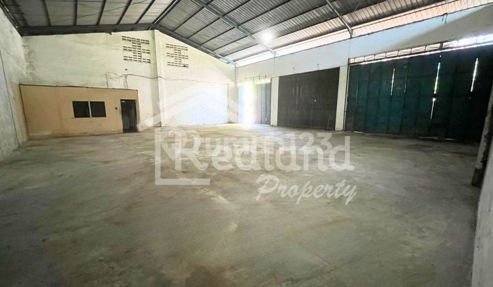 Warehouse on Soekarno Hatta Arterial Road, Semarang (Vn Si 8105) 2