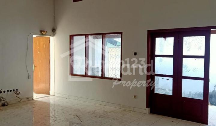 Rumah di Daerah Rejosari , Semarang Si 4242s 2