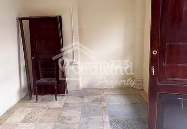 Ruang Usaha di Gajahmada , Semarang ( Si 7753 ) 2