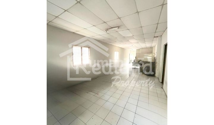 Gudang di Jl Arteri Soekarno Hatta ( Vn Si 8220 ) 2